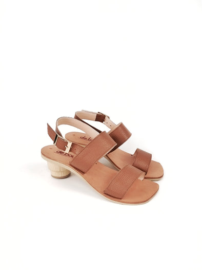 ISIDORA LIGHT BROWN SHORT HEELS