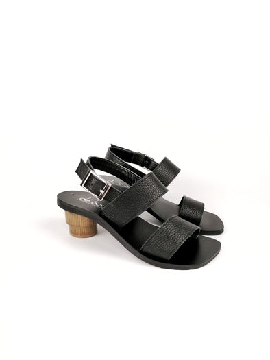 ISIDORA BLACK SHORT HEELS