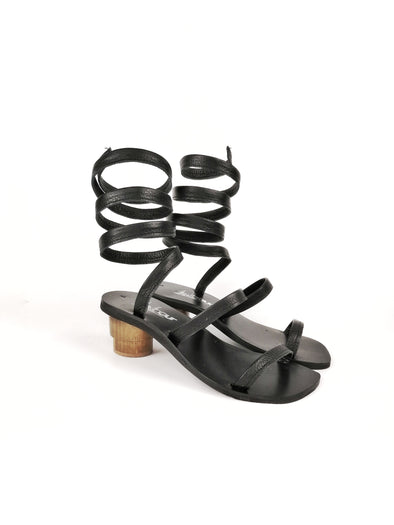 ALESSIA BLACK SHORT HEELS
