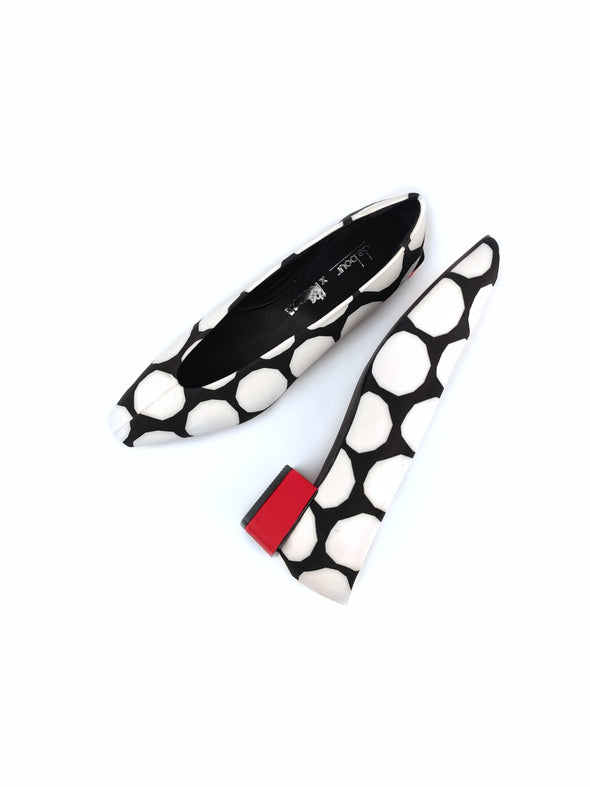 DE.BOUR X THE NORM DOT PUMPS